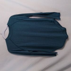EUC Women's Under Armour Raglan Shirt
